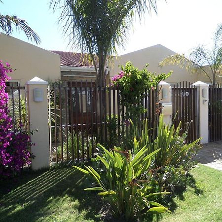 Kasa Nama Hotel Edgemead Kültér fotó